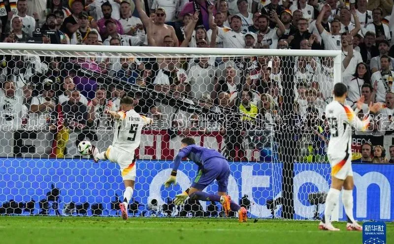 引领未来：运动赛事的创新案例与未来发展路径